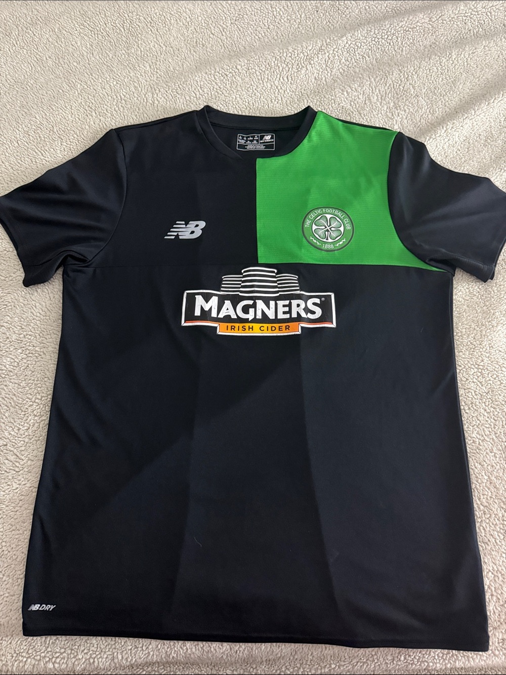 Celtic FC 🏴󠁧󠁢󠁳󠁣󠁴󠁿 2016-17 New Balance Pre-Match Training Jersey